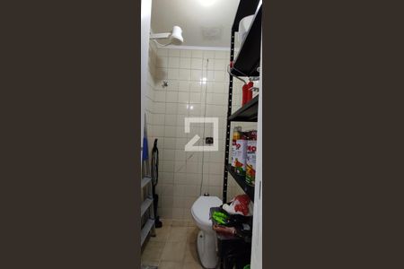 Apartamento para alugar com 68m², 2 quartos e 1 vaga Apartamento para alugar com 68m², 2 quartos e 1 vagaBanheiro de serviço