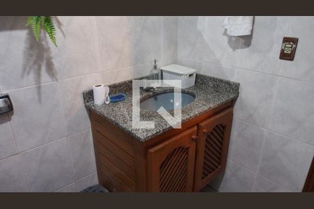 Casa à venda com 205m², 2 quartos e 1 vagaBanheiro