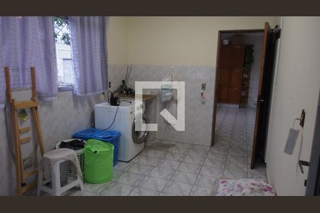 Casa à venda com 205m², 2 quartos e 1 vagaÁrea de Serviço