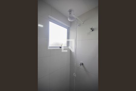 Chuveiro do banheiro de kitnet/studio para alugar com 1 quarto, 20m² em Vila Sonia, São Paulo