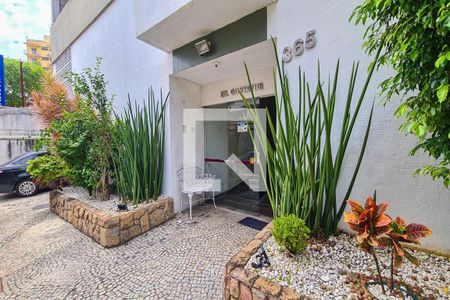 Apartamento à venda com 160m², 3 quartos e 2 vagas Apartamento à venda com 160m², 3 quartos e 2 vagasHall de Entrada