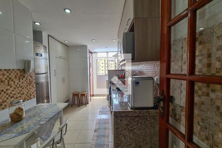 Apartamento à venda com 160m², 3 quartos e 2 vagas Apartamento à venda com 160m², 3 quartos e 2 vagasCozinha