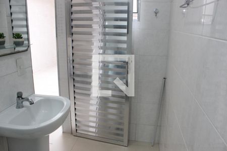 Casa à venda com 164m², 4 quartos e 1 vagaBanheiro na área de lavanderia