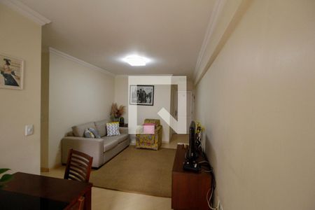Sala de Estar de apartamento à venda com 2 quartos, 58m² em Moema, São Paulo