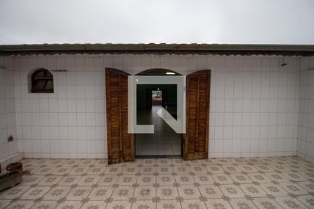 Casa para alugar com 300m², 2 quartos e 2 vagas Casa para alugar com 300m², 2 quartos e 2 vagasÁrea de Lazer / Varanda