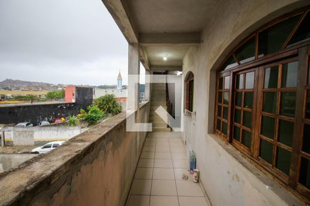 Casa para alugar com 300m², 2 quartos e 2 vagas Casa para alugar com 300m², 2 quartos e 2 vagasCorredor