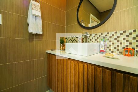 Casa à venda com 169m², 3 quartos e 2 vagasBanheiro