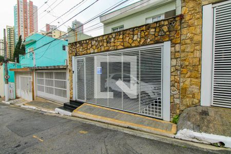 Casa à venda com 169m², 3 quartos e 2 vagasFachada