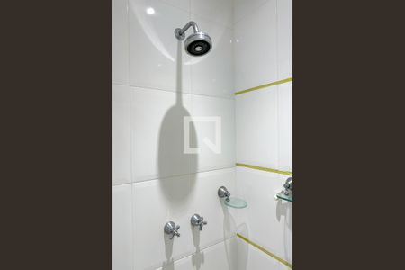 Apartamento à venda com 135m², 3 quartos e 1 vaga Apartamento à venda com 135m², 3 quartos e 1 vagaBanheiro Social 01