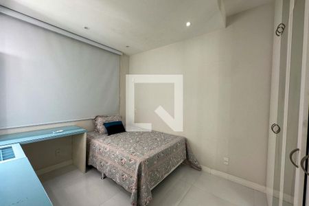 Apartamento à venda com 135m², 3 quartos e 1 vaga Apartamento à venda com 135m², 3 quartos e 1 vagaQuarto 02