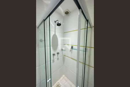 Apartamento à venda com 135m², 3 quartos e 1 vaga Apartamento à venda com 135m², 3 quartos e 1 vagaBanheiro Social 01