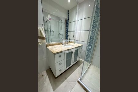 Apartamento à venda com 135m², 3 quartos e 1 vaga Apartamento à venda com 135m², 3 quartos e 1 vagaBanheiro Social 02