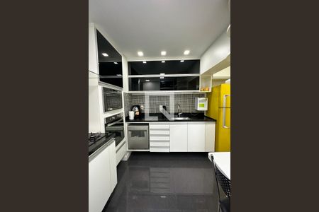 Apartamento à venda com 135m², 3 quartos e 1 vaga Apartamento à venda com 135m², 3 quartos e 1 vagaCozinha