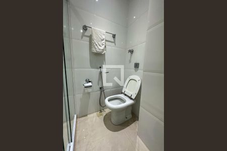 Apartamento à venda com 135m², 3 quartos e 1 vaga Apartamento à venda com 135m², 3 quartos e 1 vagaBanheiro Social 01