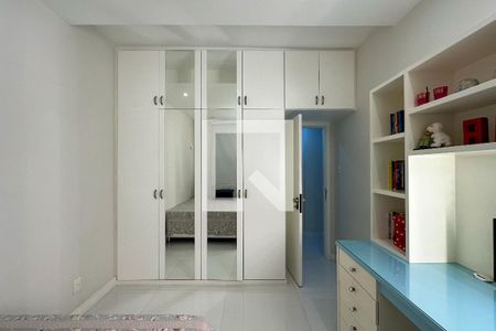 Apartamento à venda com 135m², 3 quartos e 1 vaga Apartamento à venda com 135m², 3 quartos e 1 vagaQuarto 02
