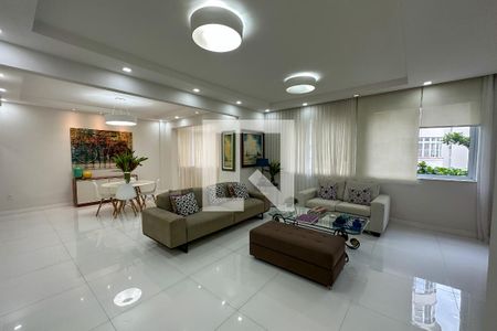 Apartamento à venda com 135m², 3 quartos e 1 vaga Apartamento à venda com 135m², 3 quartos e 1 vagaSala