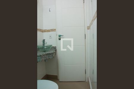 Casa à venda com 105m², 2 quartos e 2 vagasBanheiro da Suíte 1