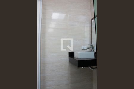 Casa à venda com 105m², 2 quartos e 2 vagasBanheiro da Suíte 2