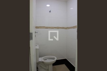 Casa à venda com 105m², 2 quartos e 2 vagasLavabo