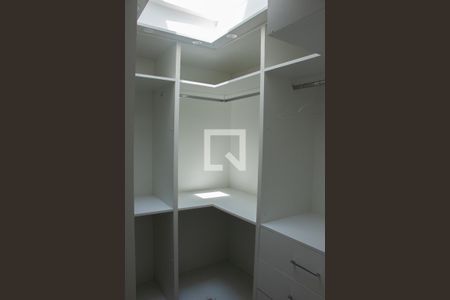 Casa à venda com 105m², 2 quartos e 2 vagasCloset