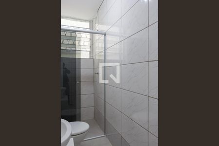 Banheiro de apartamento para alugar com 1 quarto, 32m² em Centro Histórico, Porto Alegre