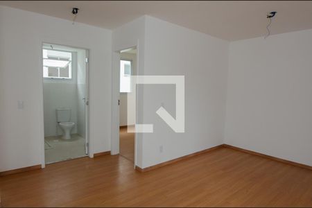 Sala de apartamento para alugar com 2 quartos, 50m² em Vargem Grande, Rio de Janeiro