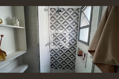 Apartamento à venda com 82m², 2 quartos e 2 vagasBanheiro da Suíte 1