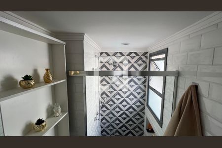 Apartamento à venda com 82m², 2 quartos e 2 vagasBanheiro da Suíte 1