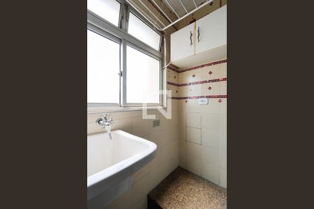 Apartamento para alugar com 68m², 2 quartos e 1 vagaÁrea de serviço