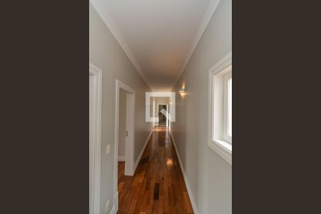 Casa de condomínio à venda com 620m², 5 quartos e 10 vagasCorredor