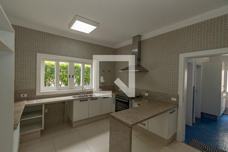 Casa de condomínio à venda com 620m², 5 quartos e 10 vagasCozinha 