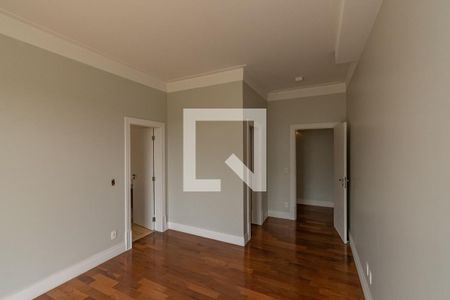 Casa de condomínio à venda com 620m², 5 quartos e 10 vagasSuite 4