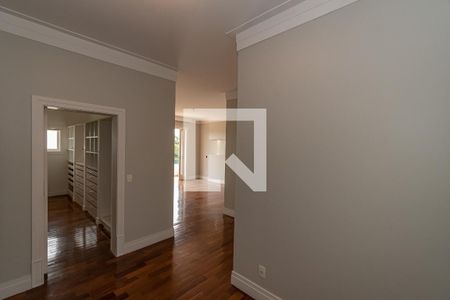 Casa de condomínio à venda com 620m², 5 quartos e 10 vagasCloset da suíte 1