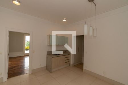 Casa de condomínio à venda com 620m², 5 quartos e 10 vagasExtensão Cozinha 