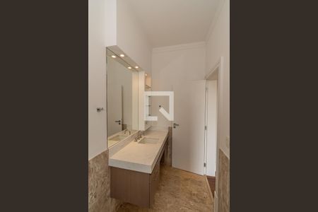 Casa de condomínio à venda com 620m², 5 quartos e 10 vagasBanheiro da Suíte 4