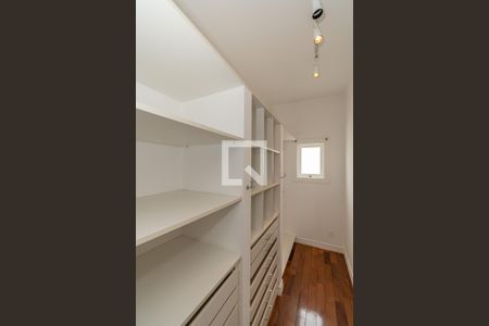 Casa de condomínio à venda com 620m², 5 quartos e 10 vagasCloset da suíte 3