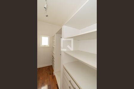 Casa de condomínio à venda com 620m², 5 quartos e 10 vagasCloset da suíte 4