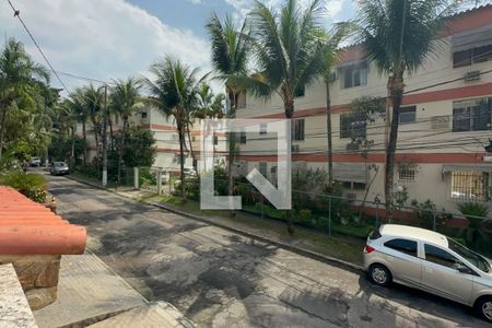 Casa de condomínio à venda com 189m², 3 quartos e 2 vagas Casa de condomínio à venda com 189m², 3 quartos e 2 vagasVista