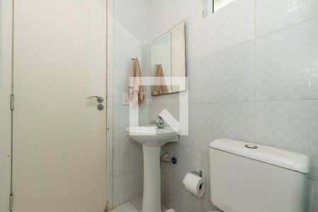 Casa para alugar com 230m², 3 quartos e 4 vagasBanheiro dos fundos