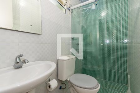 Casa para alugar com 230m², 3 quartos e 4 vagasBanheiro dos fundos