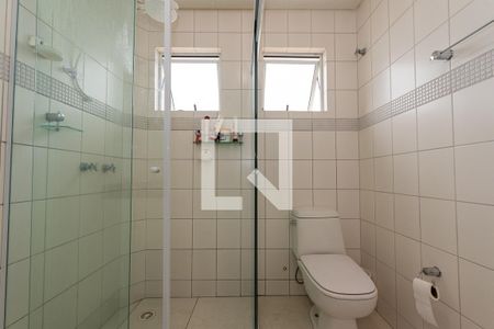 Casa para alugar com 230m², 3 quartos e 4 vagasBanheiro Social