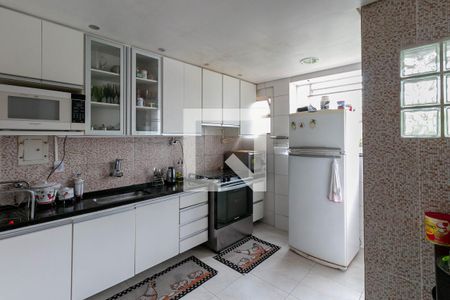 Apartamento à venda com 170m², 3 quartos e 1 vaga Apartamento à venda com 170m², 3 quartos e 1 vagaCozinha e Área de Serviço