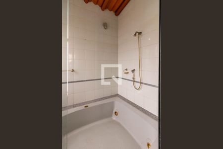 Apartamento à venda com 170m², 3 quartos e 1 vaga Apartamento à venda com 170m², 3 quartos e 1 vagaBanheiro Social 2