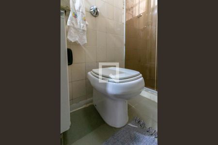 Apartamento à venda com 170m², 3 quartos e 1 vaga Apartamento à venda com 170m², 3 quartos e 1 vagaBanheiro Social