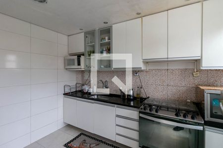 Apartamento à venda com 170m², 3 quartos e 1 vaga Apartamento à venda com 170m², 3 quartos e 1 vagaCozinha e Área de Serviço
