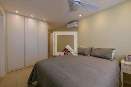 Apartamento à venda com 264m², 3 quartos e 2 vagas Apartamento à venda com 264m², 3 quartos e 2 vagasSuíte 1