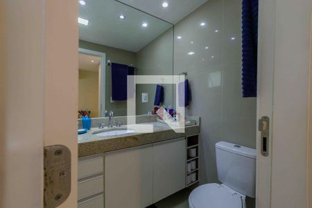 Apartamento à venda com 264m², 3 quartos e 2 vagas Apartamento à venda com 264m², 3 quartos e 2 vagasBanheiro Suíte 1