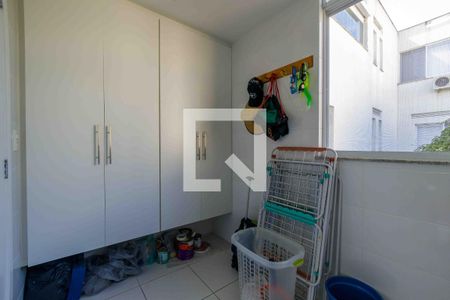 Apartamento à venda com 264m², 3 quartos e 2 vagas Apartamento à venda com 264m², 3 quartos e 2 vagasÁrea de Serviço