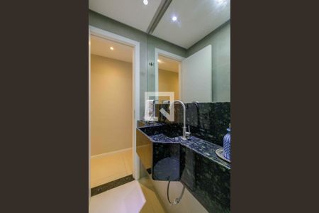 Apartamento à venda com 264m², 3 quartos e 2 vagas Apartamento à venda com 264m², 3 quartos e 2 vagasLavabo