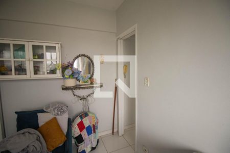 Quarto 2 de apartamento para alugar com 2 quartos, 54m² em Colubandê, São Gonçalo